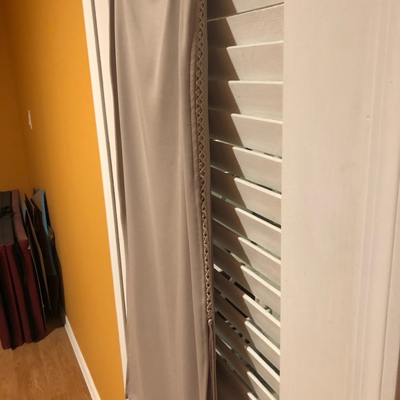 Tan skirt - Picture 2 of 4